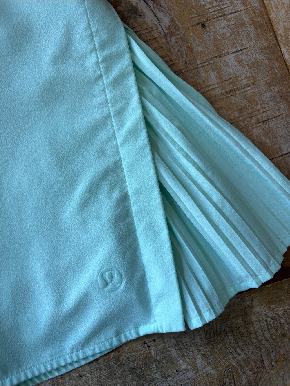 lululemon athletica Mint Green Athletic Pleated Skirt size 2 - Picture 3 of 10